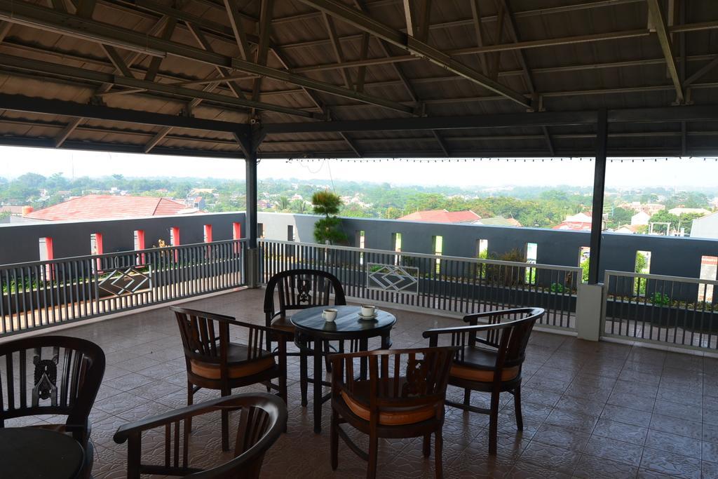 Hotel Khalista Purwakarta Ngoại thất bức ảnh